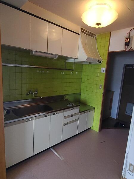 apartment 山形県鶴岡市湯野浜１丁目4-36
地図を見る