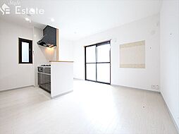 セレニティ 101 1階1LDKのリビング/ダイニング