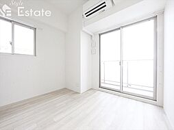 JR中央本線 金山駅 徒歩8分の賃貸マンション 8階1Kのリビング/ダイニング