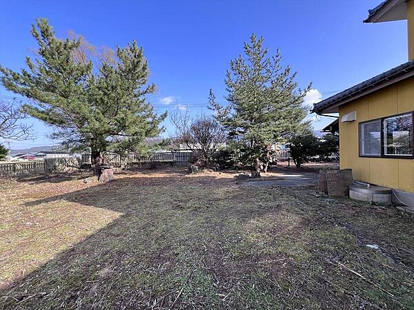 detached 秋田県にかほ市中三地字中村16
地図を見る
