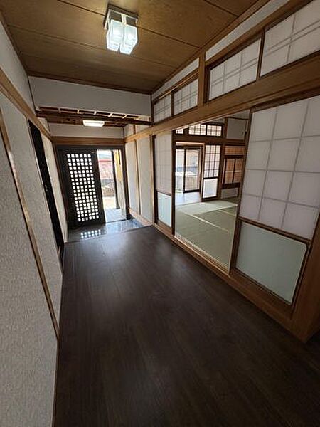 玄関ドア新調済