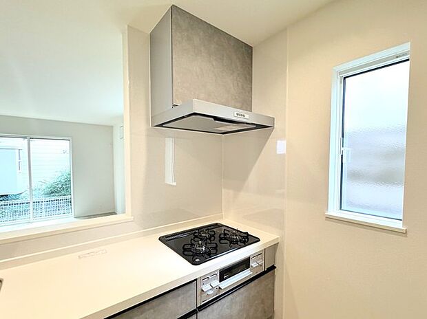 レンジフード&3口コンロ