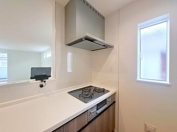 レンジフード&3口コンロ