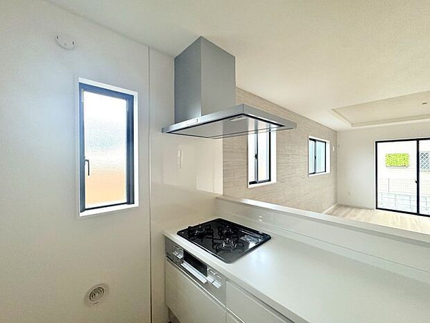 レンジフード＆3口コンロ