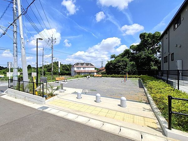 仁戸名月の木公園（100m）