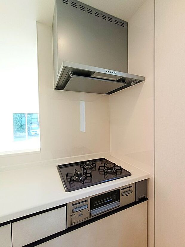 レンジフード&3口コンロ