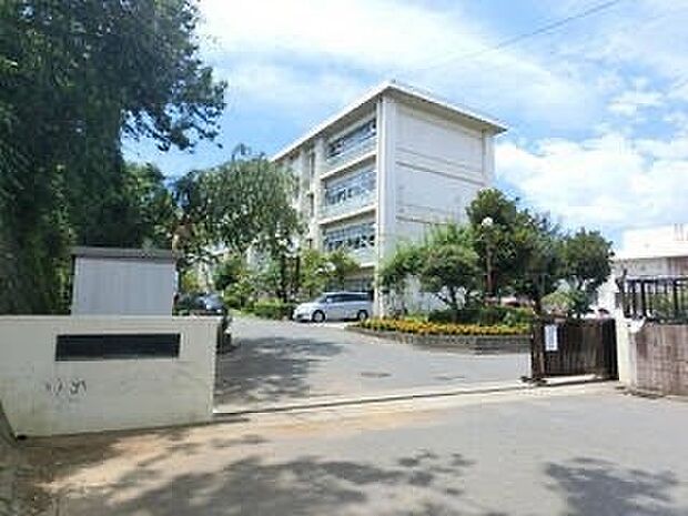 佐倉市立上志津中学校（950m）