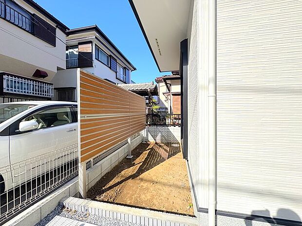 目隠しフェンス