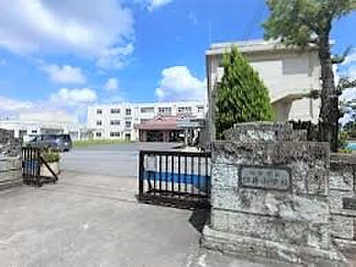 佐倉市立臼井小学校(500m)