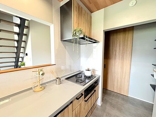 レンジフード&3口コンロ