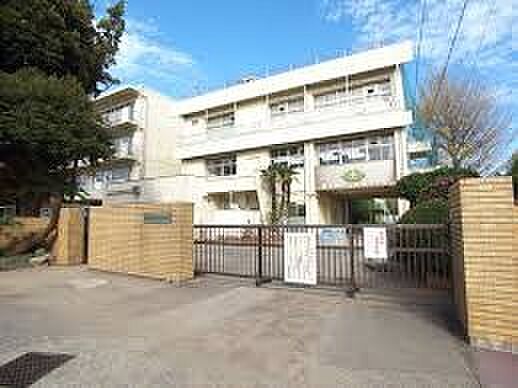 習志野市立実籾小学校(260m)
