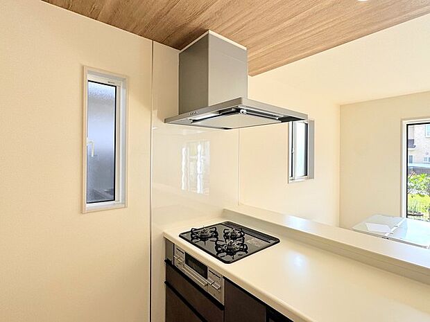 レンジフード＆3口コンロ