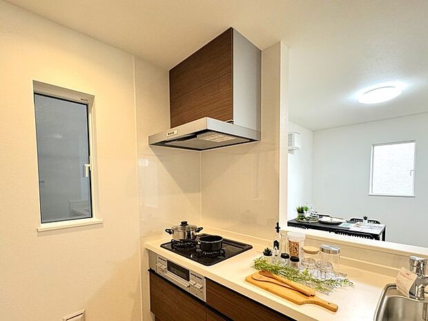 レンジフード&3口コンロ