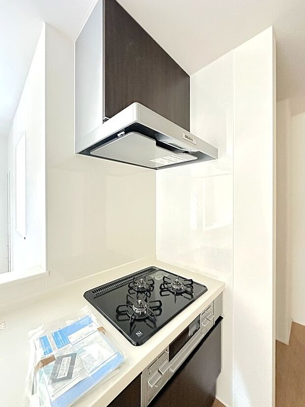 レンジフード&3口コンロ