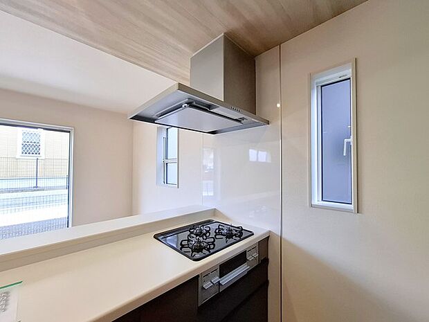 レンジフード&3口コンロ