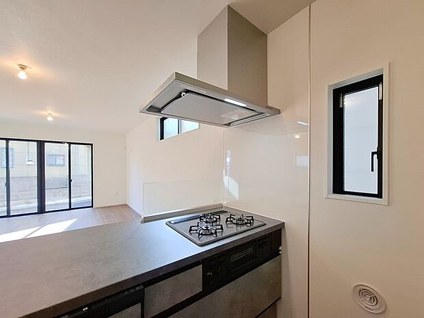 レンジフード&3口コンロ