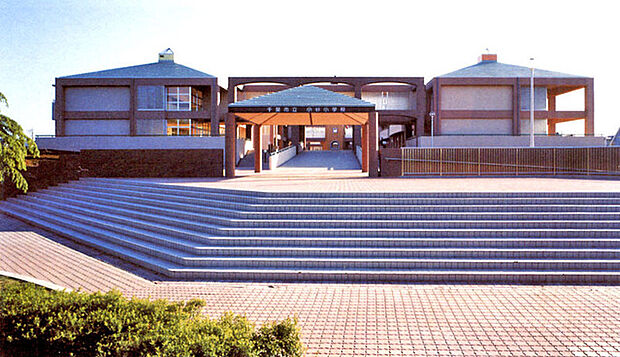 千葉市立小谷小学校(960m)