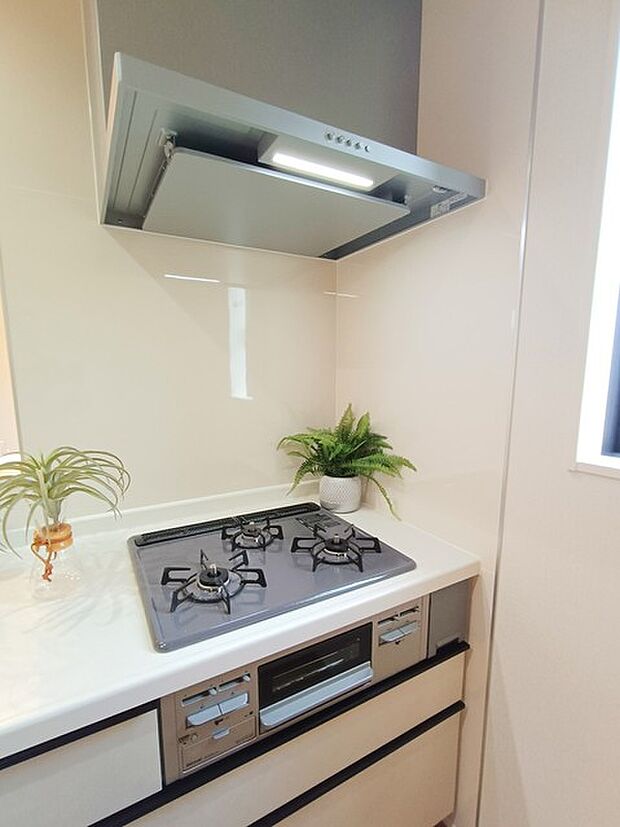 レンジフード＆3口コンロ