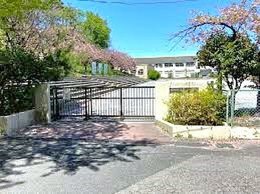 市川市立第二中学校(1100m)