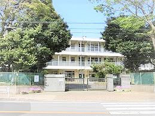 千葉市立千草台中学校(640m)