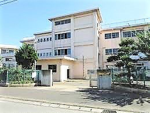 千葉市立星久喜小学校(940m)