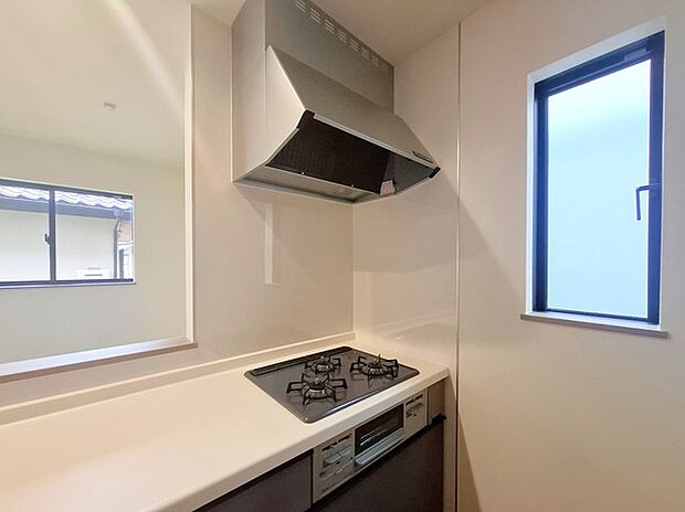 レンジフード&3口コンロ