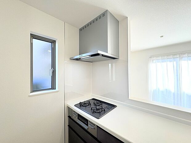 レンジフード&3口コンロ