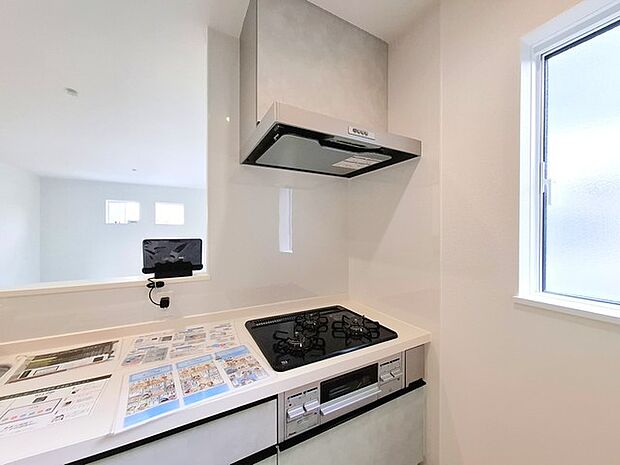 レンジフード＆3口コンロ
