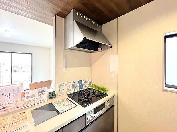 レンジフード&3口コンロ