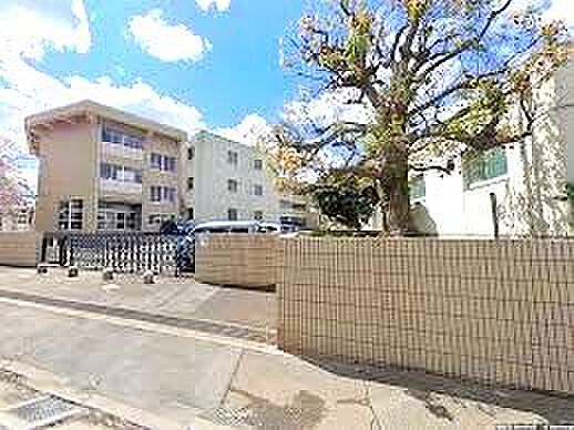 四街道市立和良比小学校(700m)