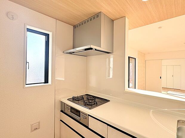 レンジフード＆3口コンロ