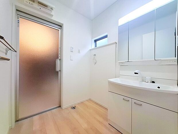 室内洗濯機置き場あり