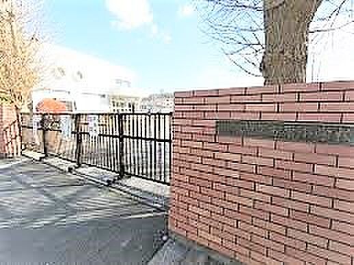 市原市立市原小学校（734m）