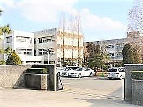 四街道市立千代田中学校(500m)