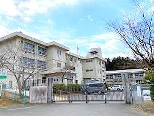 市原市立市東第一小学校（2555m）