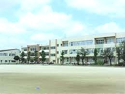 船橋市立御滝中学校(1850m)