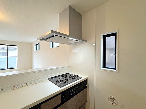レンジフード&3口コンロ