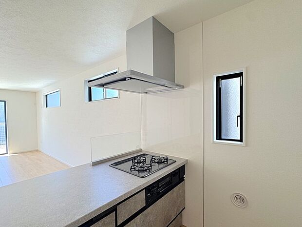 レンジフード&3口コンロ