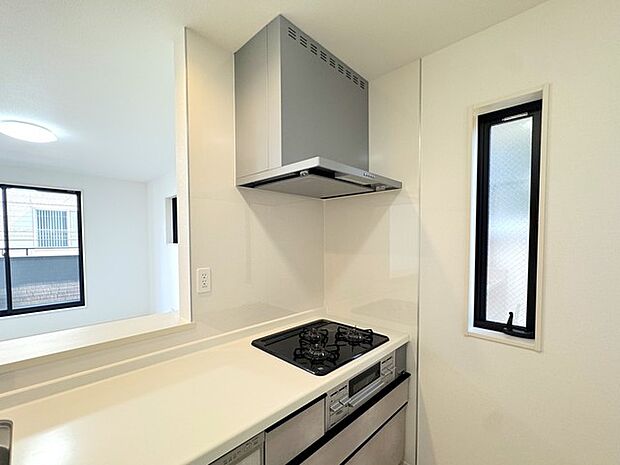 レンジフード&3口コンロ