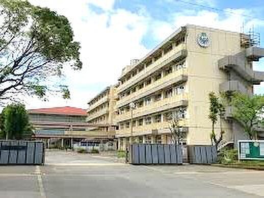 習志野市立第七中学校(700m)