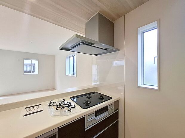 レンジフード&3口コンロ