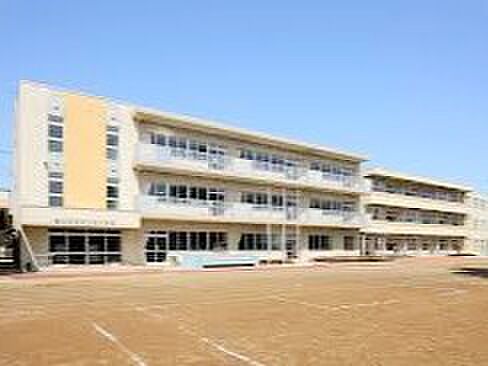 四街道市立旭小学校(800m)