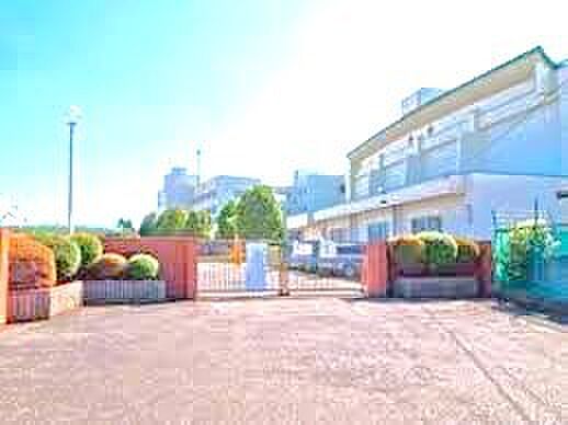 船橋市立三山中学校（900m）