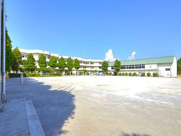 船橋市立高根東小学校（1200m）