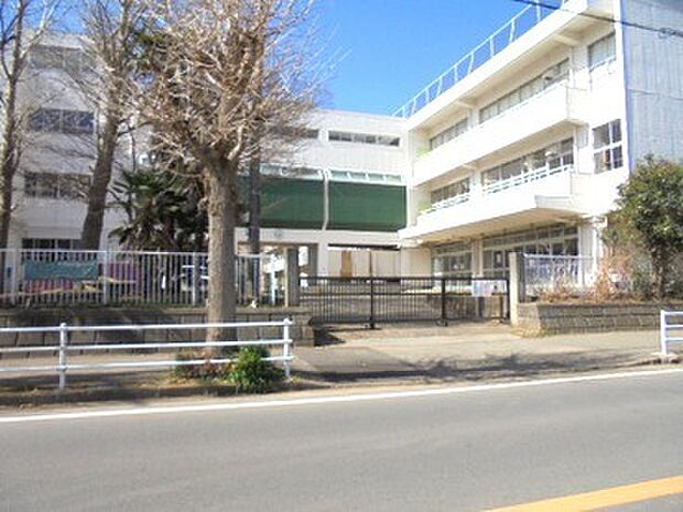 八千代市立勝田台小学校(450m)