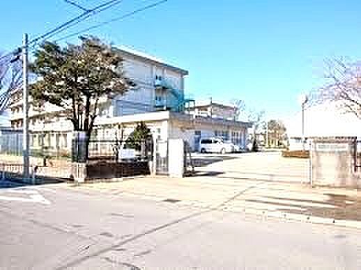 千葉市立松ケ丘小学校(457m)