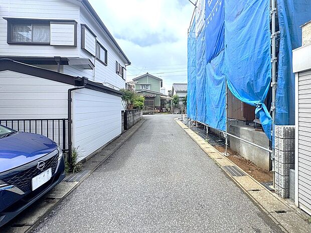 東側