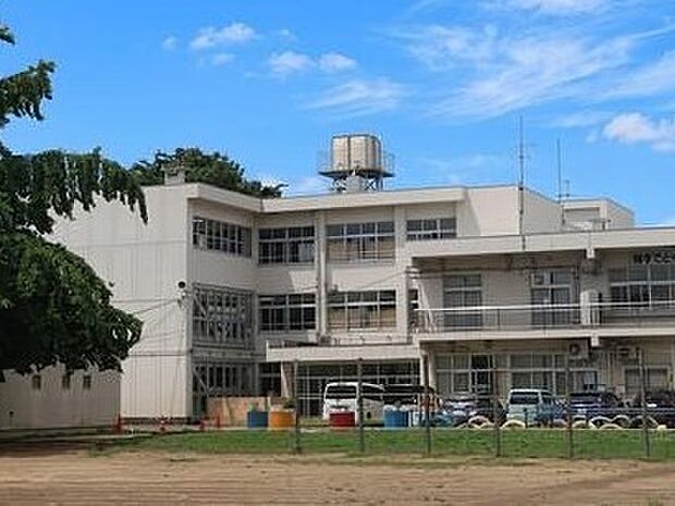 四街道市立大日小学校(1305m)