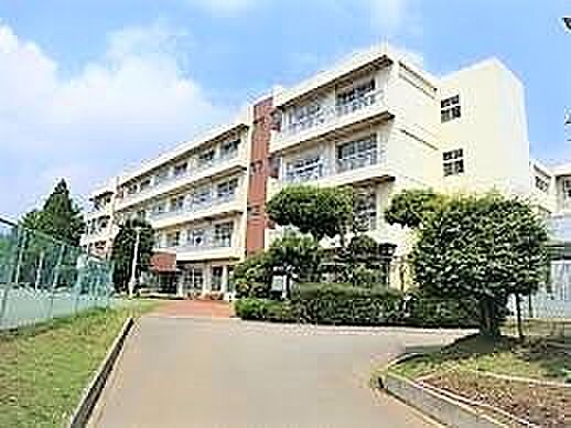 千葉市立仁戸名小学校（750m）