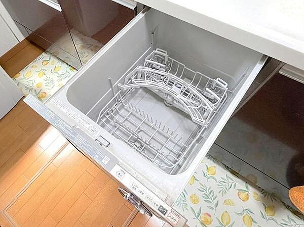 食器洗浄乾燥機 ※居住中のため、AIにて家具消しを行ってします